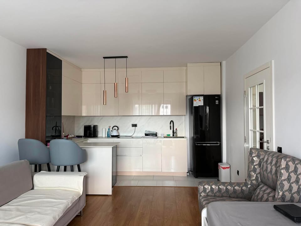 Apartament 1+1 me qera ditore — Fushë Kosovë — foto 2 nga 7