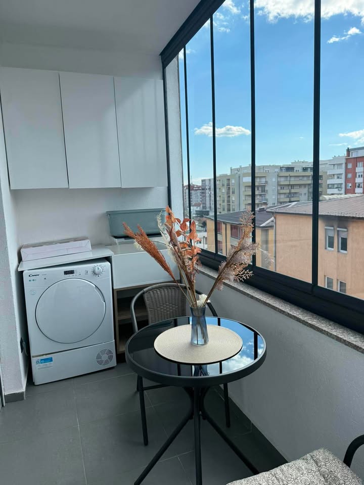 Apartament 1+1 me qera ditore — Fushë Kosovë — foto 6 nga 7